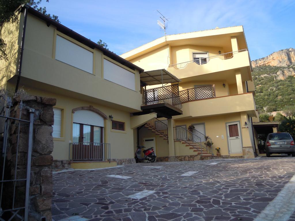 Appartamenti Con Vista Panoramica Santa Maria Navarrese Exterior photo